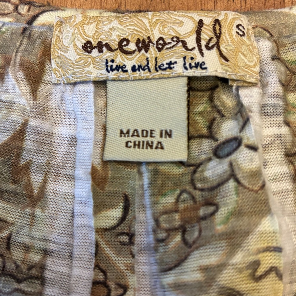One World Embellished Lace Accent Top Boho Chic Yellow Print Blouse Size Small - Picture 5 of 10